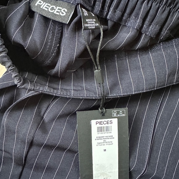 PIECES Pinstripe Wide Leg Trousers – Size M, NWT, Pull-On Fit - Picture 7 of 9